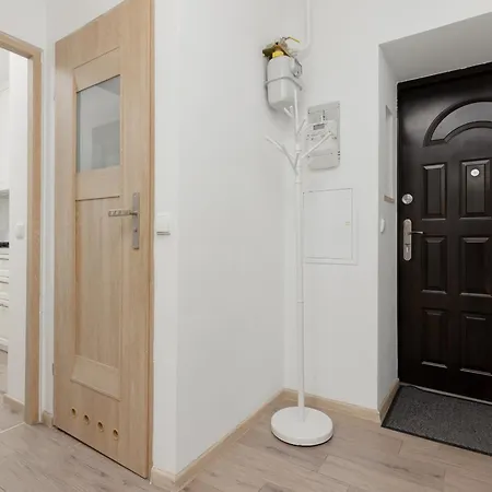 Two-bedroom In Nowy Swiat By Renters