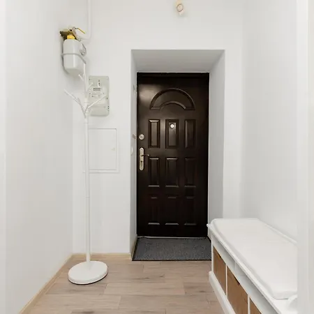 Two-bedroom In Nowy Swiat By Renters *