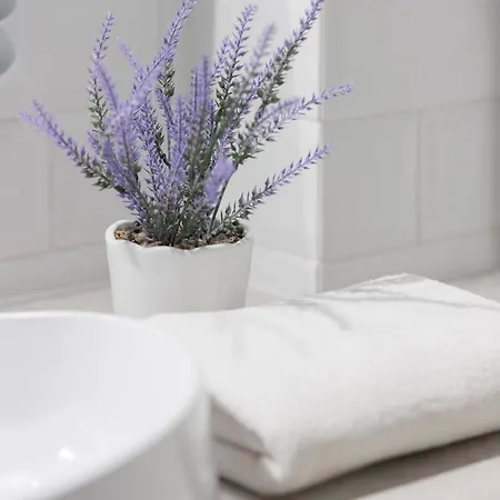 Two-bedroom In Nowy Swiat By Renters Apartment