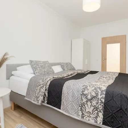 Two-bedroom In Nowy Swiat By Renters *