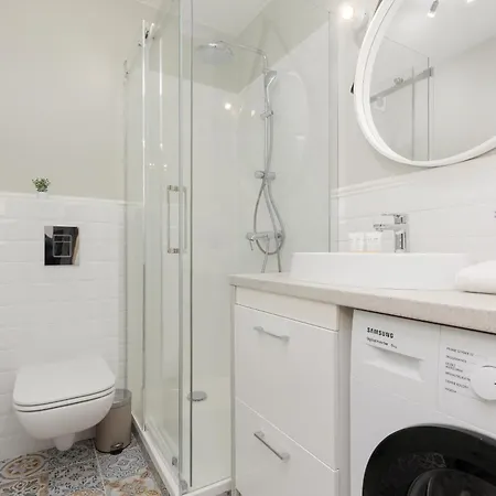 Apartment Two-bedroom In Nowy Swiat By Renters Warsaw